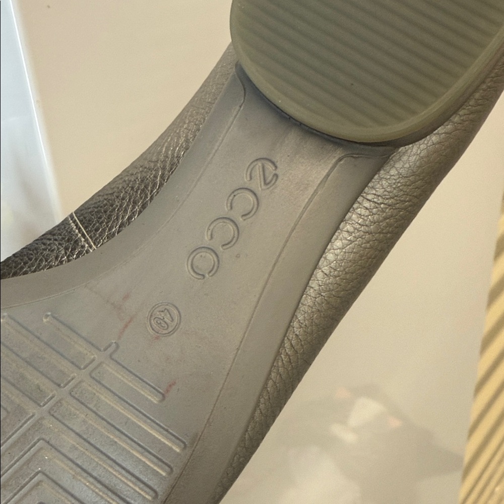 ECCO  flats size 9. - Picture 12 of 12